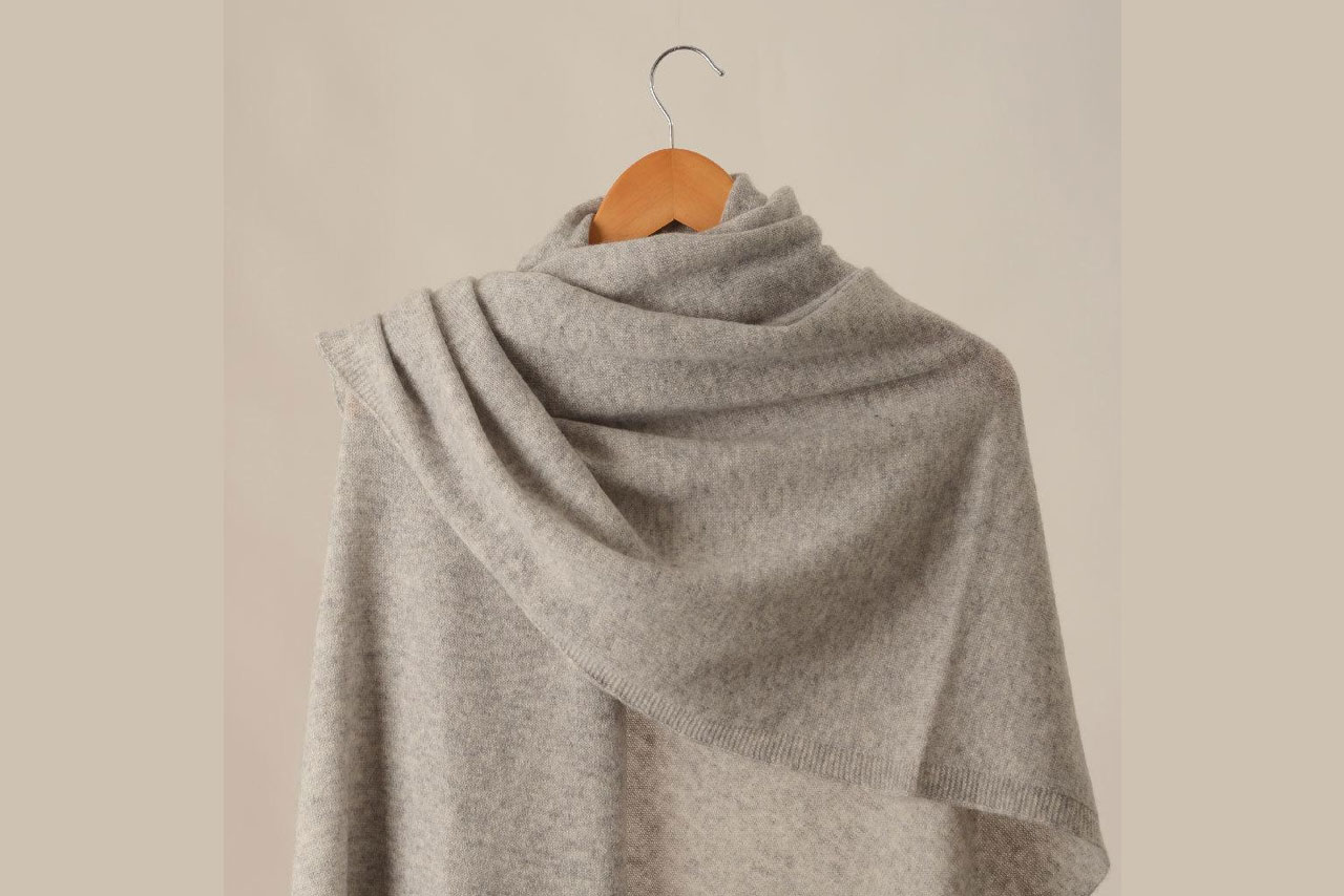 100% Cashmere scarves